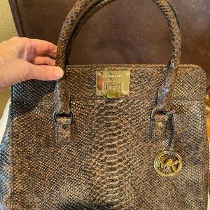 Michael Kors handbag! Great condition!!